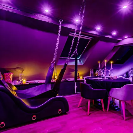 Escale Du Desir - Balancoire D'amour, Croix De Saint Andre, Menottes Et Fauteuil Tantra - Love-room-alsace-67 *